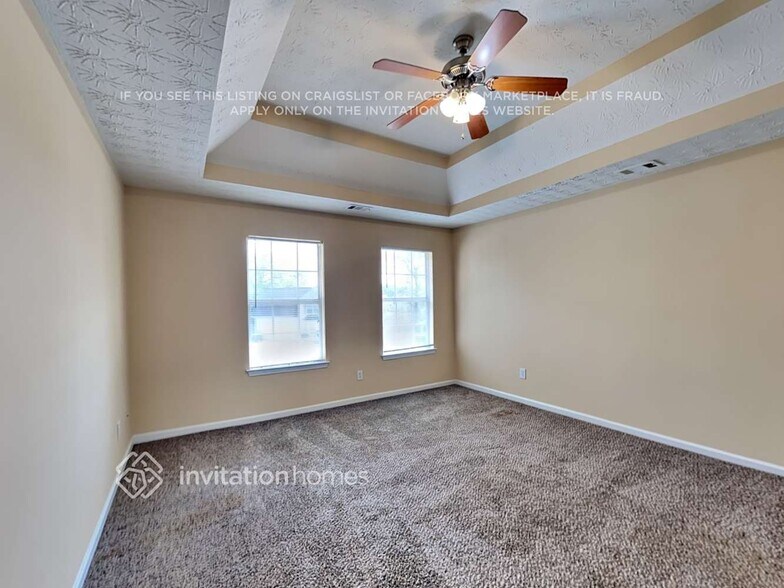 Building Photo - 345 Hazelhurst Dr