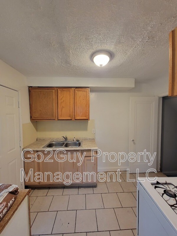 Building Photo - 9106 Evergreen Rd