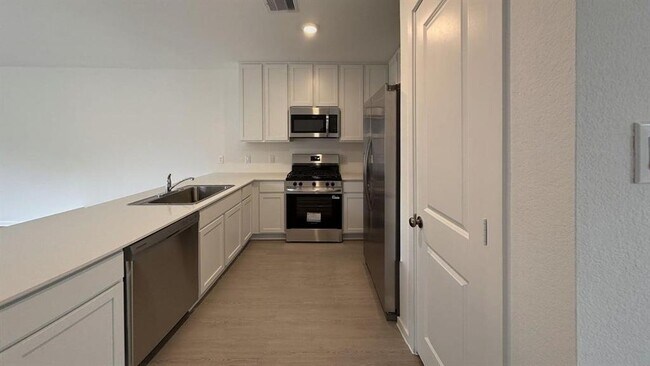 Building Photo - 3128 Twisted Myrtle Dr
