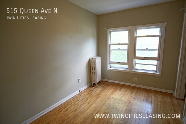 Building Photo - 515 N Queen Ave