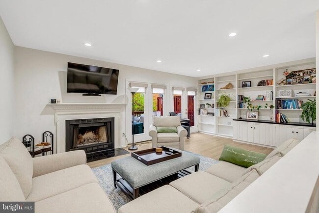 Building Photo - 12552 Garland Tree Ct