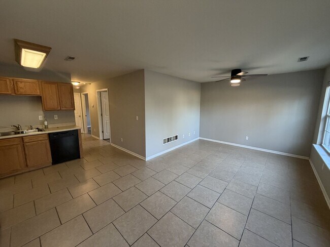 Building Photo - 2BR/1BA Duplex Home in Hallsville, MO