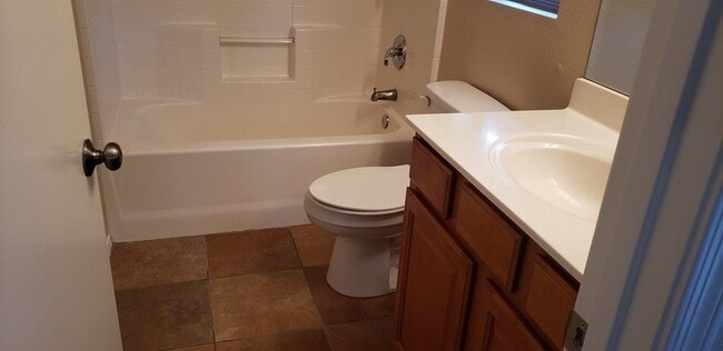 Building Photo - 2434 S 83rd Dr