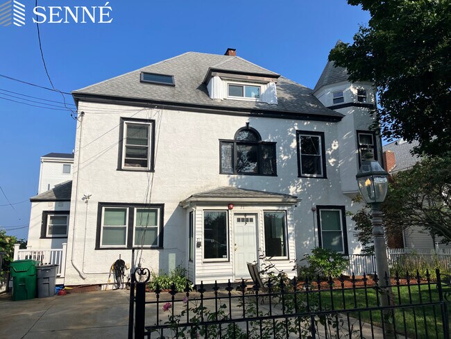 Building Photo - 71 Grovers Ave