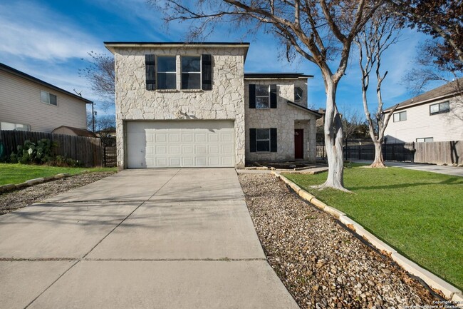 Primary Photo - Beautiful, fully remodeled 3 bedroom, 2.5 ...