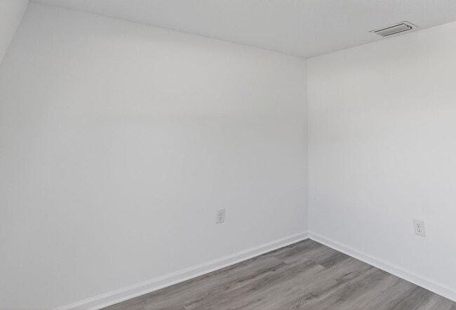 Building Photo - 209 Orange Ave