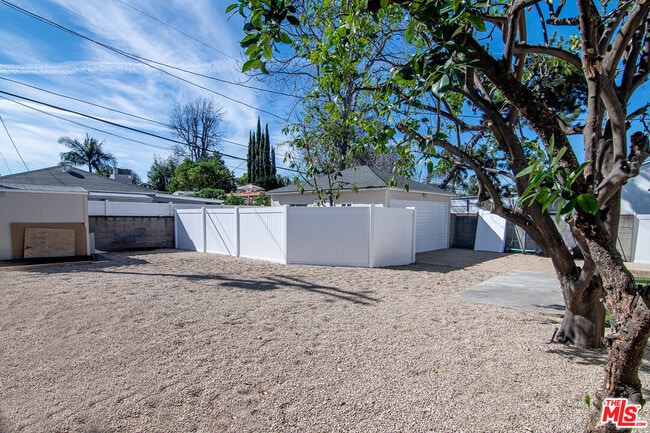 Building Photo - 17638 Welby Way