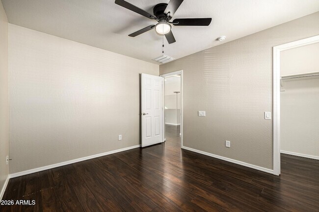 Building Photo - 10809 W Saddlehorn Rd