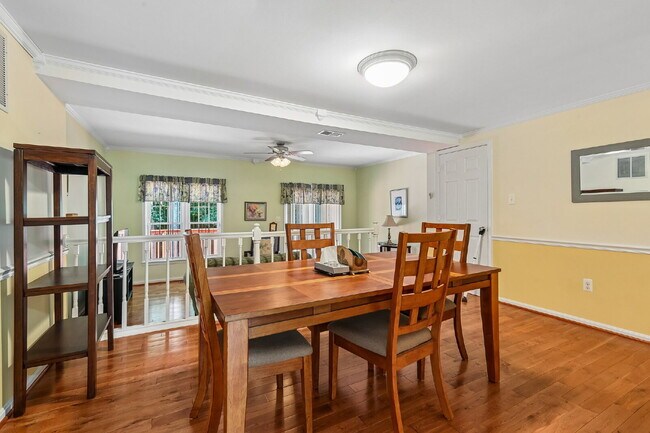 Building Photo - 11598 Overleigh Dr