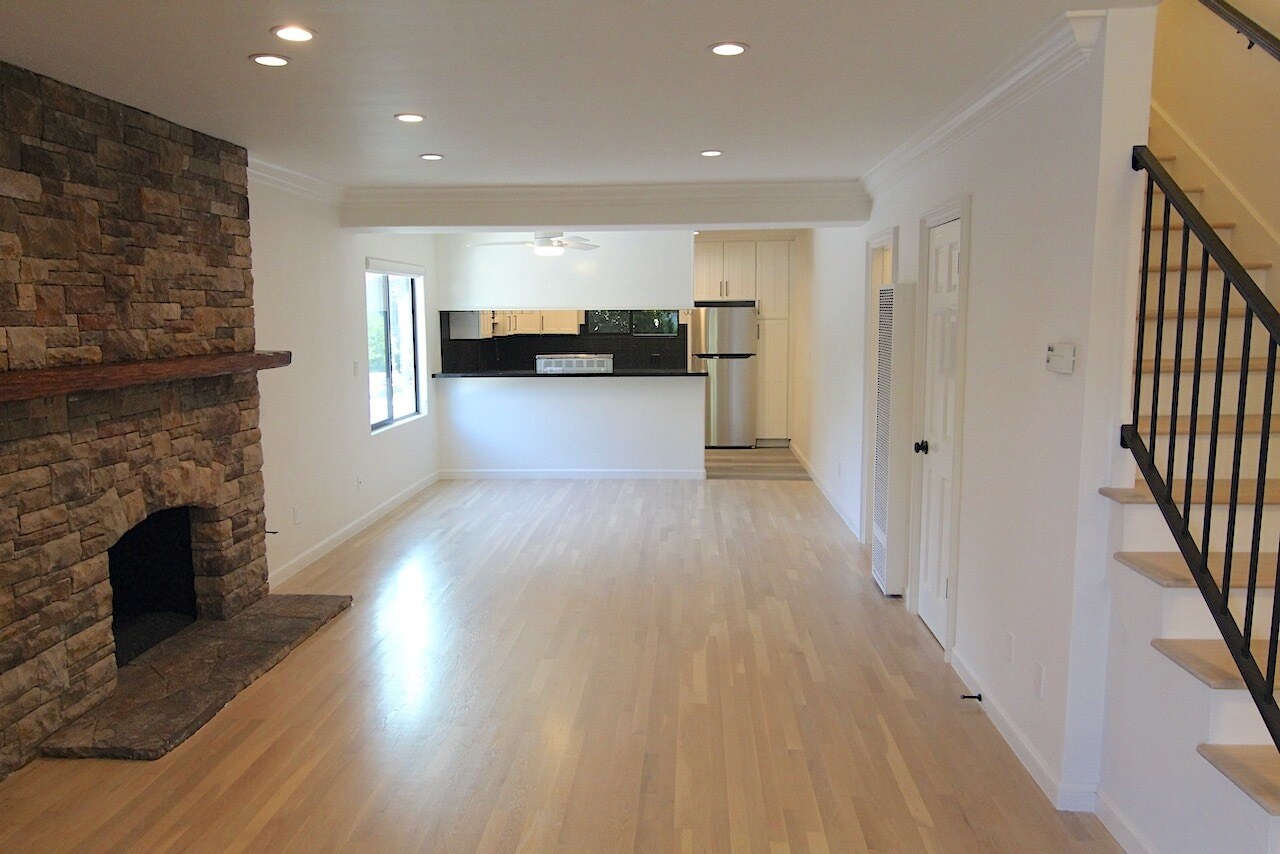 Building Photo - 6345 Primrose Ave