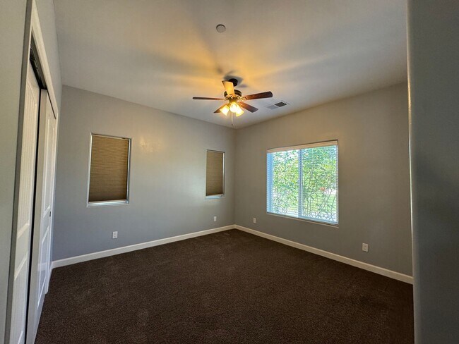 Building Photo - 36310 Sparta Ave