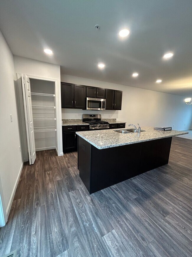 Building Photo - New build 3 bed, 2.5 bath in Carlisle