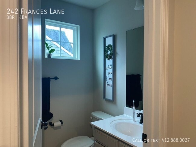 Building Photo - 3 bedroom 3.5 bath in McConnell Trails