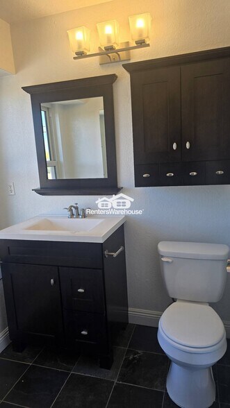 Building Photo - 2693 W Calle De Dalias