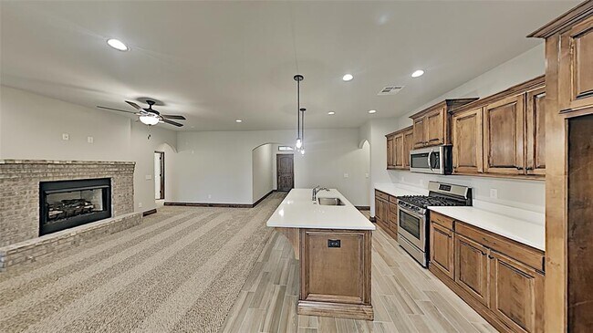 Building Photo - 5521 Cheyenne Rd