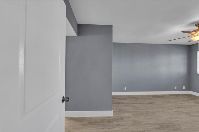 Building Photo - 3001 S Course Dr