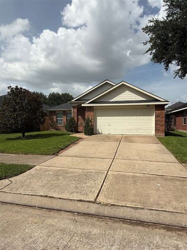 Primary Photo - 1611 Mills Pass Way