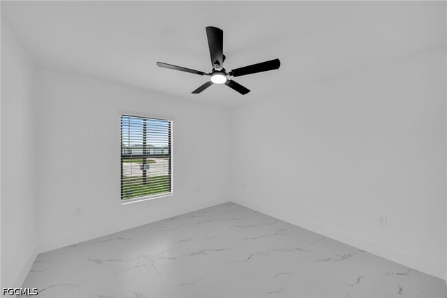 Building Photo - 4986 Fairway Ct