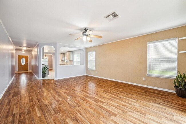 Building Photo - 3402 Fox Ct