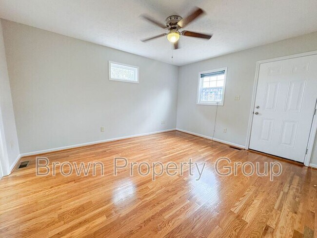 Building Photo - 4735 Camden Rd