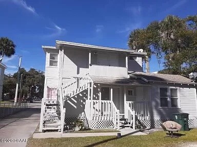 Building Photo - 141 Fairview Ave