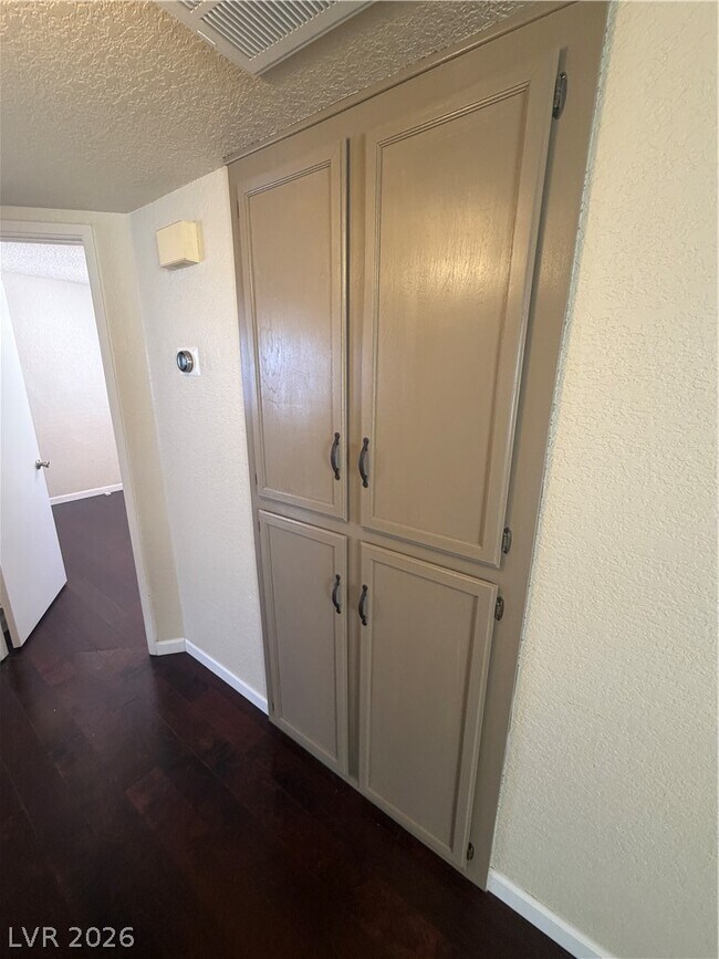 Building Photo - 9305 Alameda Harbor Ave