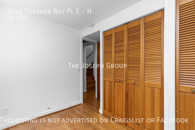 Building Photo - One of a kind 2 bed/1.75 bath houseboat ov...