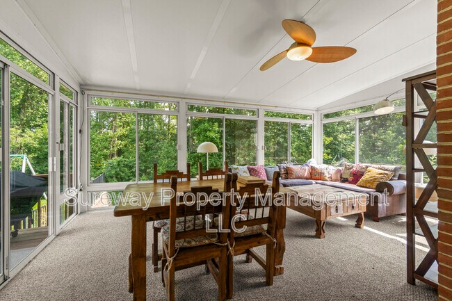 Building Photo - 100 Westwood Hill