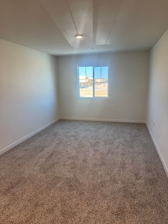 Building Photo - ***BRAND NEW***  SOLAR HOME WITH 3 BEDROOM...