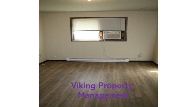 Building Photo - 1830-860