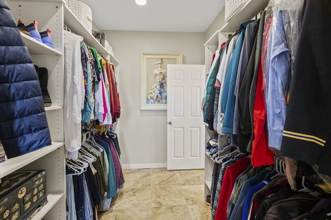 Building Photo - Spacious Home with Finished Basement, Granite Kitchen & Fenced Yard Near Fort Carson