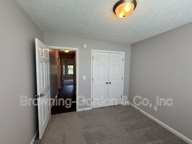 Building Photo - 1321 Bairdscorner Dr