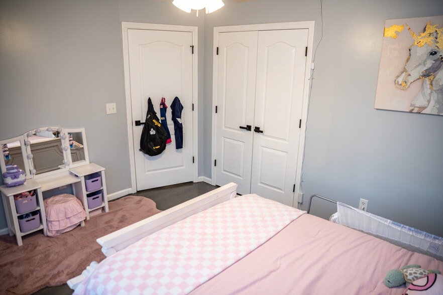 Building Photo - 11 Cozy Glen Ct