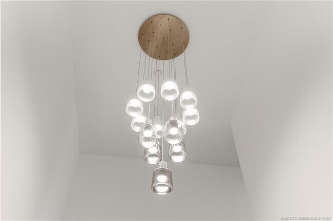 Building Photo - 55 SE Seminole St