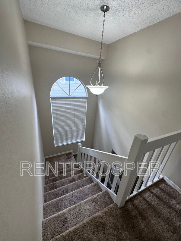 Building Photo - 5980 Scotchwood Glen