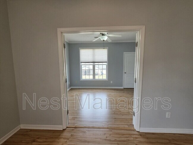 Building Photo - 1324 Kershaw Loop
