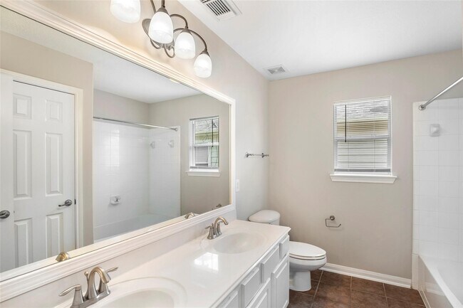 Building Photo - 7031 Ballinger Ridge Ln