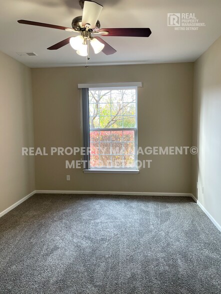 Building Photo - 1852 Flagstone Cir