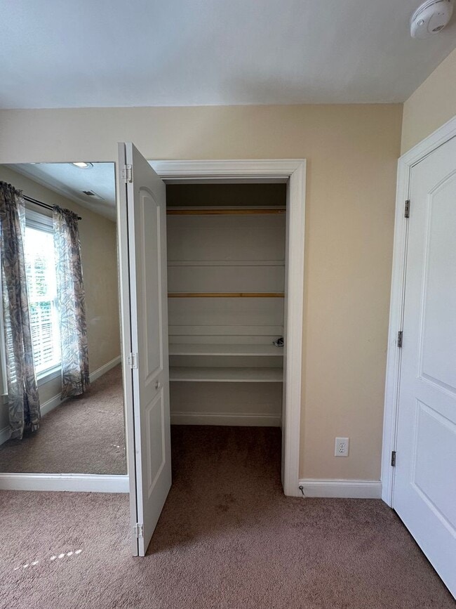 Building Photo - Inviting 3 Bed 2 Bath House