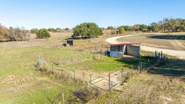 Building Photo - Horse property with shop in country oasis
