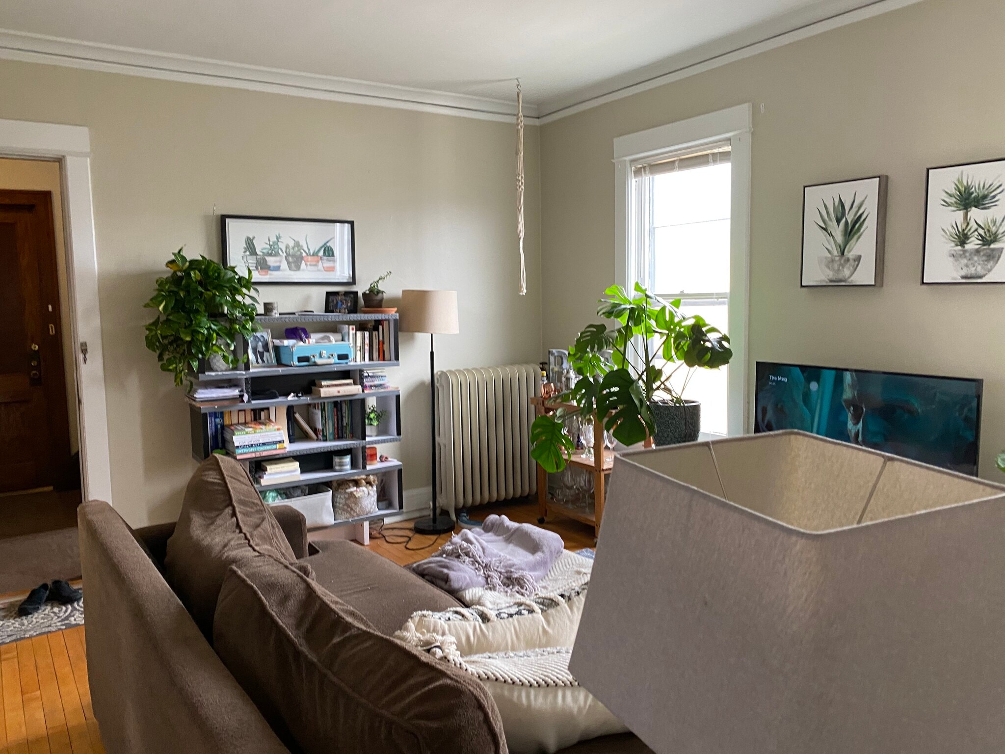 Building Photo - 3281 N Oakland Ave