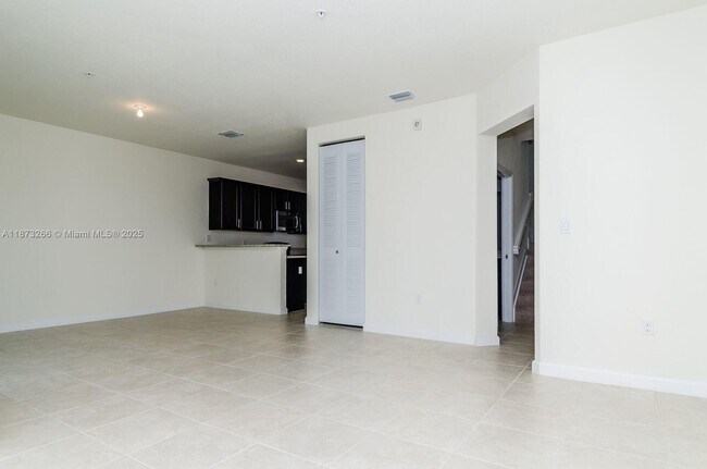 Building Photo - 10630 NW 88th St