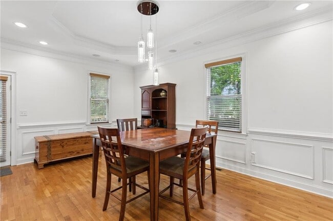 Building Photo - 649 Peeples St SW