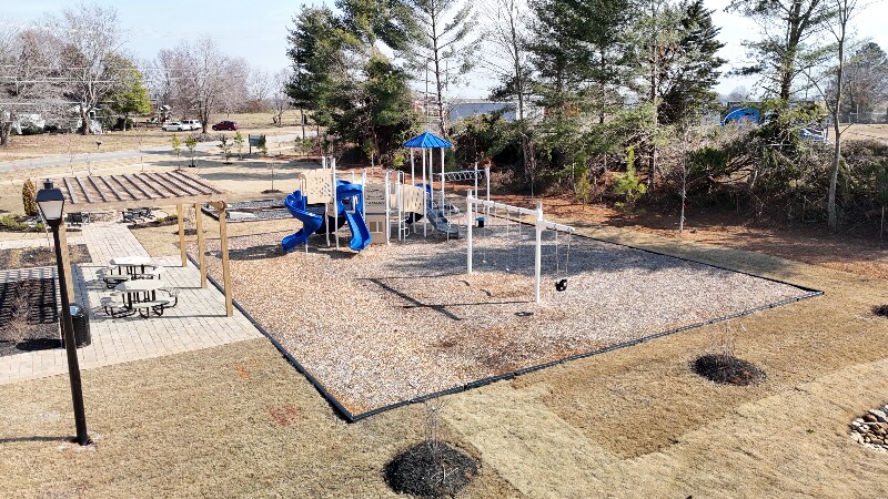 Building Photo - 794 Embark Cir