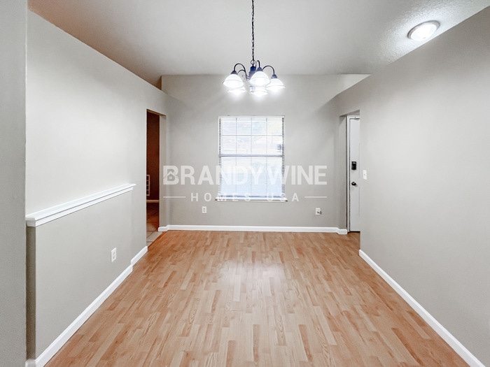 Building Photo - 7901 Winterwood Cir N