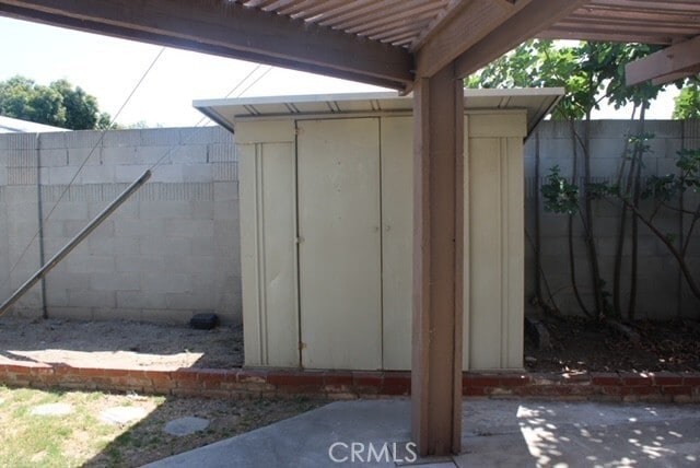 Building Photo - 548 Stanford Ave