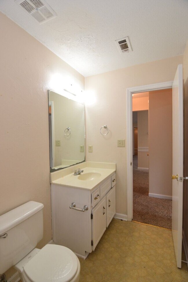 Building Photo - 4154 Arlington Rd
