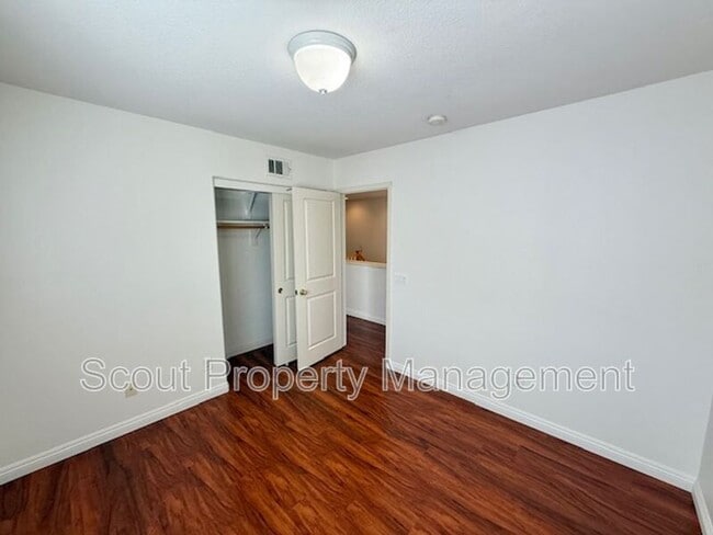 Building Photo - 39877 Worthington Pl