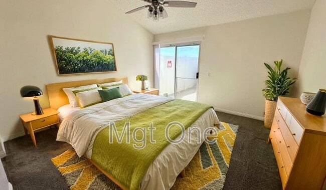 Building Photo - 23097 Mansfield Ln