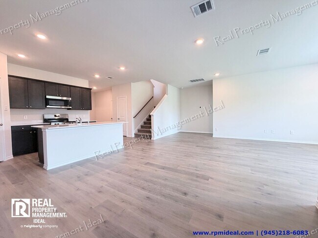 Building Photo - 621 Dunhill Rd